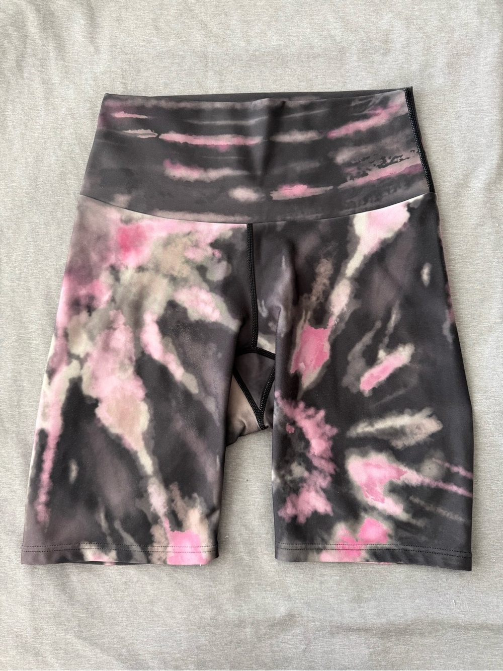 Oraki High-Waist Pink & Black Tie-Dye Women’s 7 Inches Bike Shorts Size Small